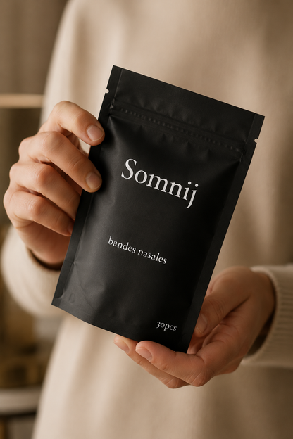 Sachet de SomnijBandes tenu en main